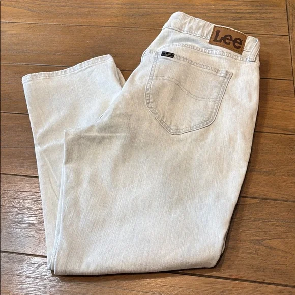 Lee Legendary Women’s Moon light Mid-rise straight crop Jeans. NWT Sise 16 M - Picture 3 of 12